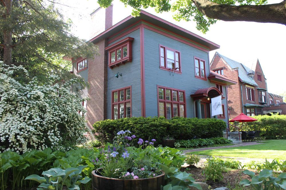 The Lafayette House Bed & Breakfast Grand Rapids Extérieur photo